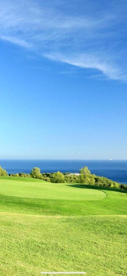 Villa Dans Cadre D'Exception - Golf, Piscine Et Tennis Prive Saint-Cyr-sur-Mer Exterior photo