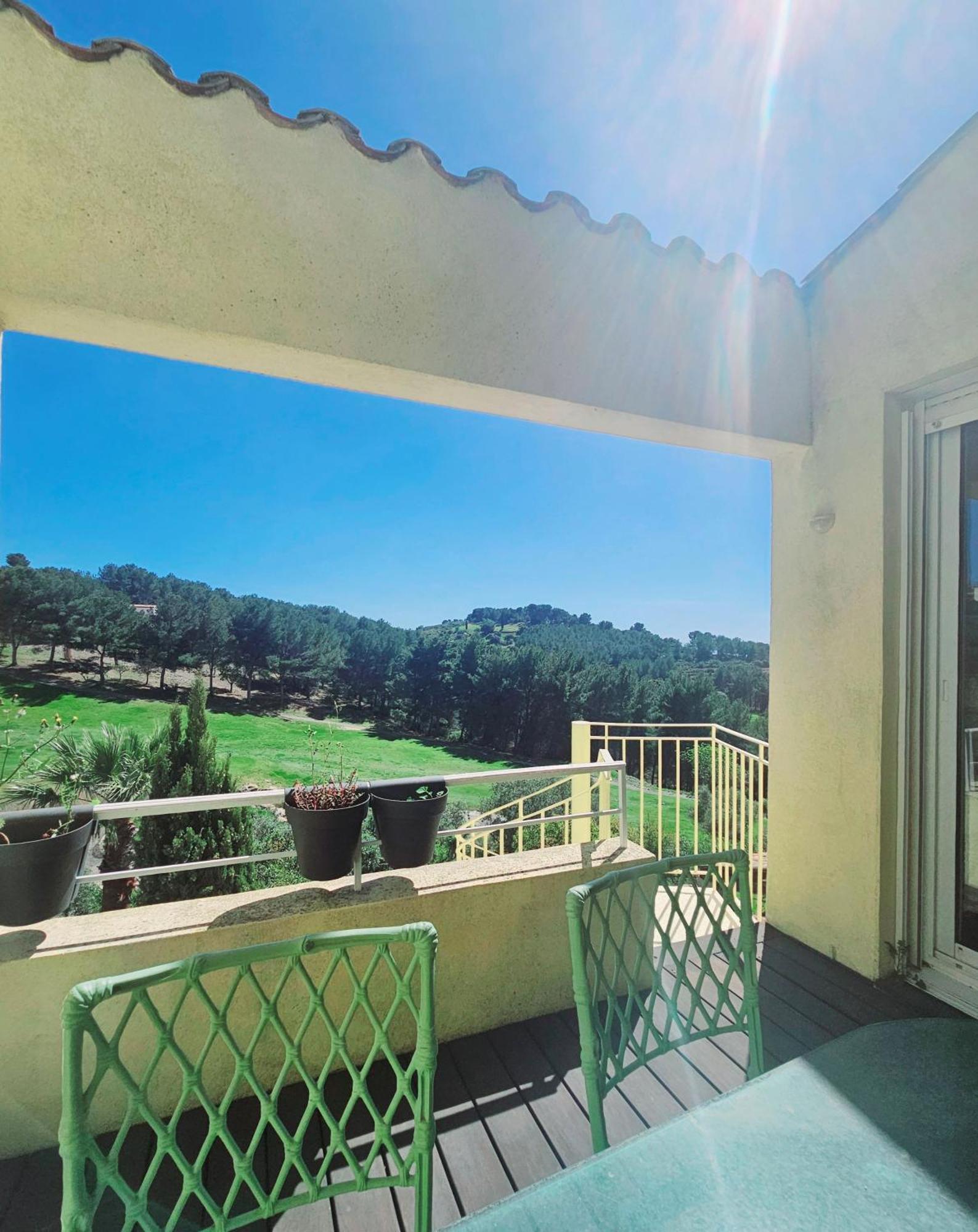 Villa Dans Cadre D'Exception - Golf, Piscine Et Tennis Prive Saint-Cyr-sur-Mer Exterior photo