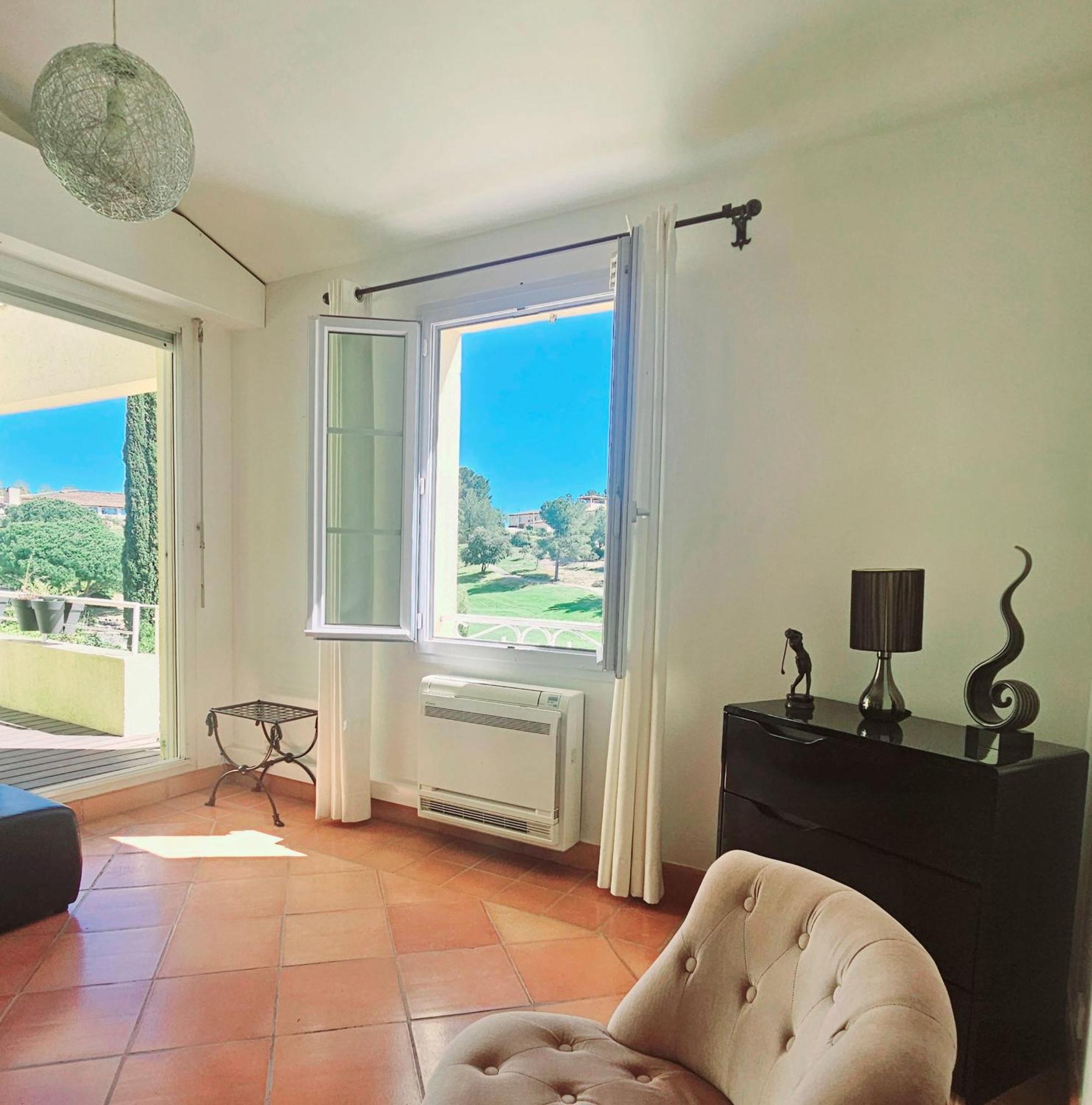 Villa Dans Cadre D'Exception - Golf, Piscine Et Tennis Prive Saint-Cyr-sur-Mer Exterior photo